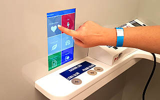 Podstawowe badania bez czekania w kolejce i wideokonsultacje z lekarzem. W Giżycku stanie kiosk telemedyczny Podstawowe badania bez czekania w kolejce i wideokonsultacje z lekarzem. W Giżycku stanie kiosk telemedyczny